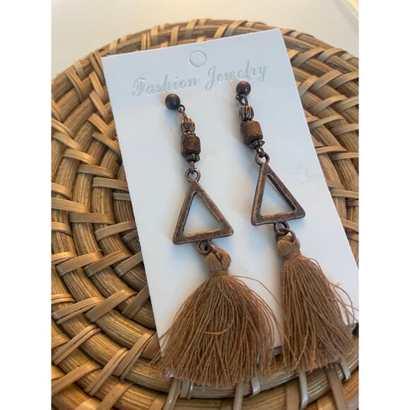 NWT Triangle Tassel Earrings Copper Tan Dangle Geo Boho Bohemian Western Beaded - Picture 4 of 6